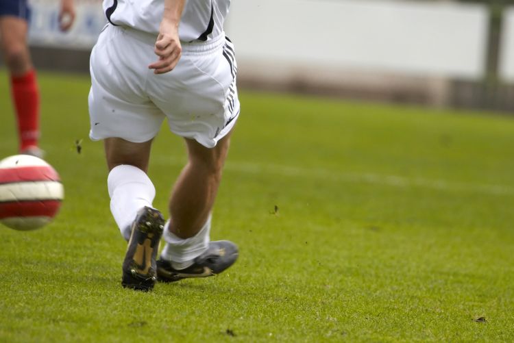 Direktpassspiel im Fussball